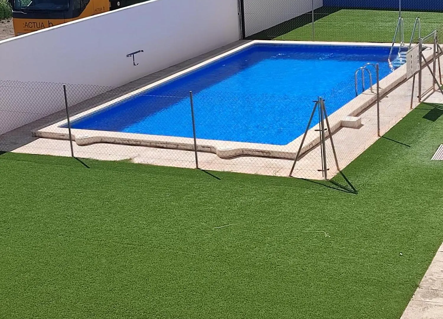 Nina'S Blue Pool & Beach Deltebre